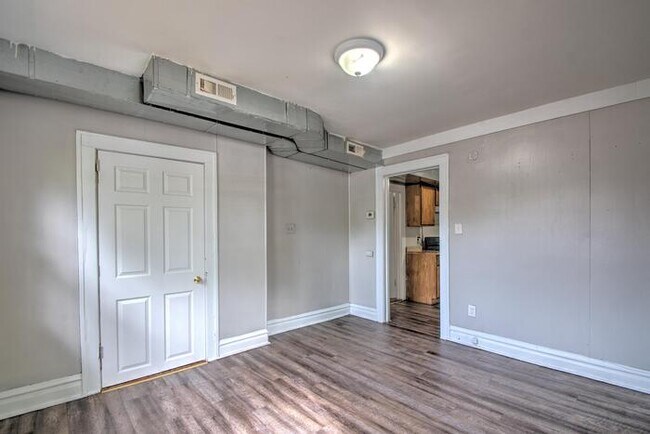 Building Photo - 1147 Harrison Blvd