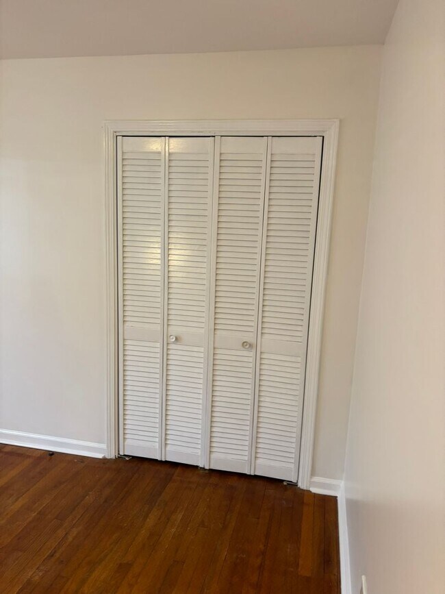 Building Photo - Where Comfort Meets Home