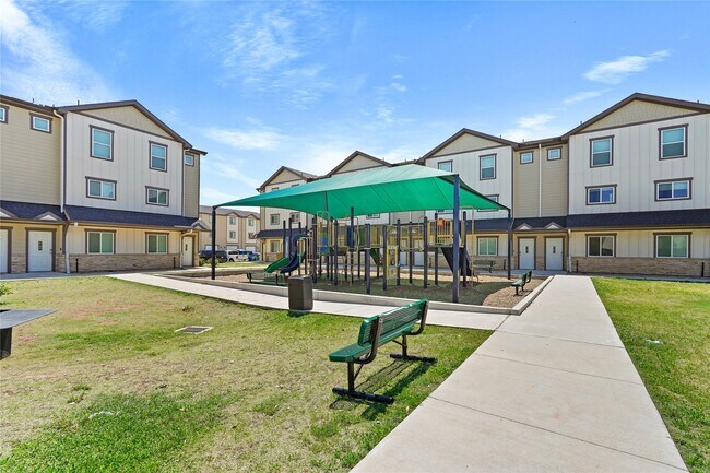 Building Photo - 12603 Telge Rd