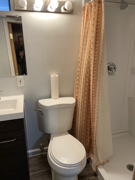 Building Photo - 3620 Monroe St