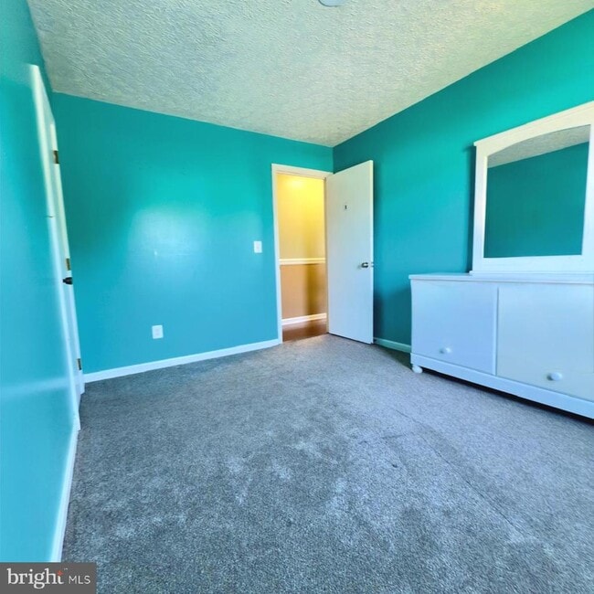 Building Photo - 10954 Blake Ln
