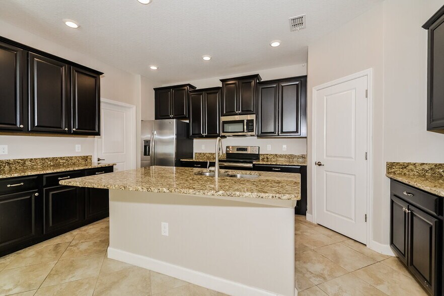 Building Photo - 11764 Winterset Cove Dr