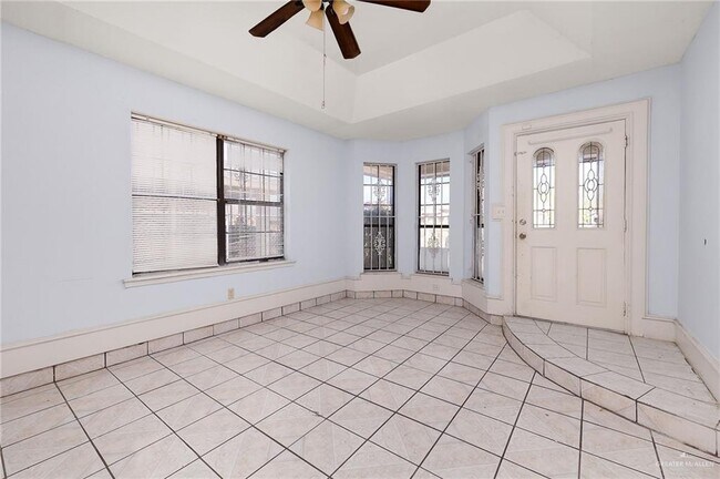 Building Photo - 14 W 26th St