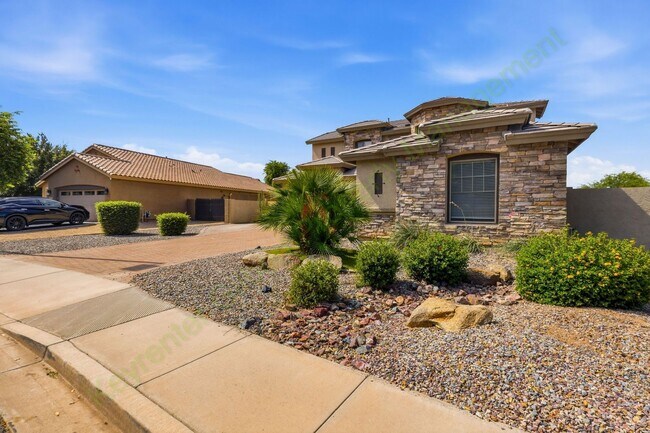 Building Photo - 3829 E Packard Dr