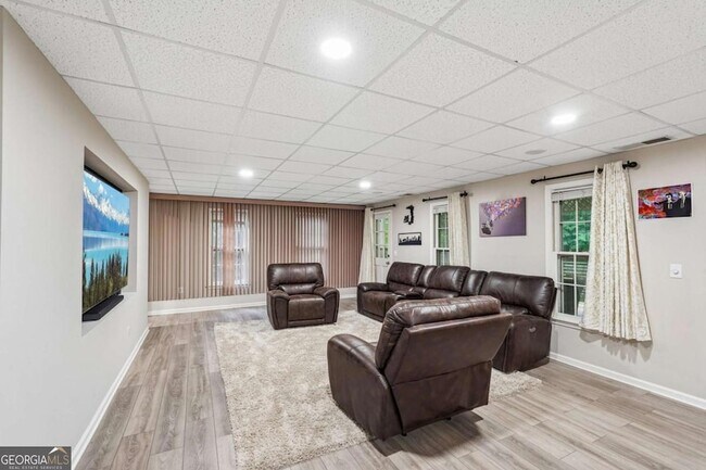 Building Photo - 3302 Greencastle Chase NE