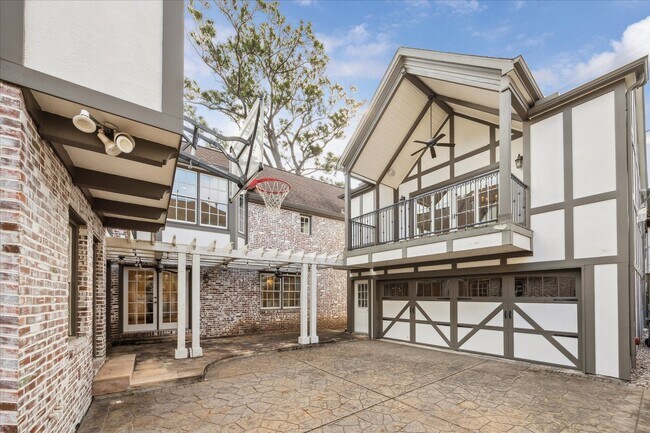 Building Photo - 2117 Chilton Rd