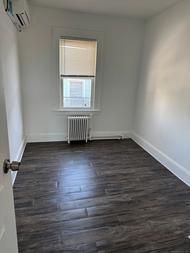 Building Photo - 3142 Fairfield Ave