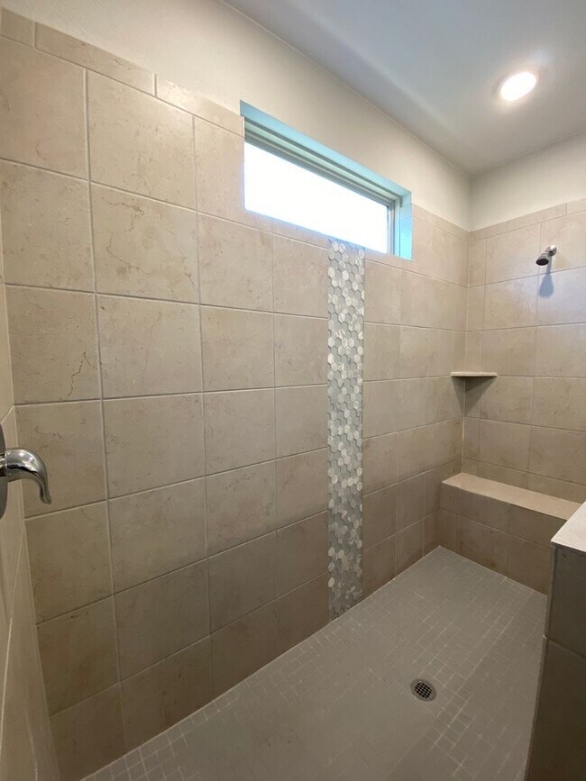 Building Photo - Live Minutes from Historic Gruene and Downtown New Braunfels! 4/3/2 Home in Gruenefield Subdivisi...