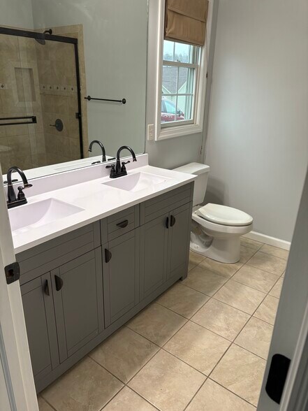 Building Photo - 409 Arabela Ct