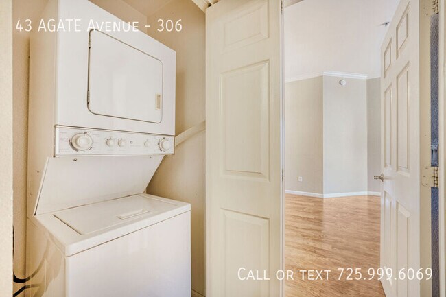 Building Photo - 43 E Agate Ave