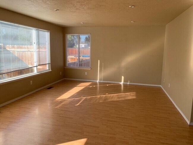 Building Photo - 54- 12th, Poplar