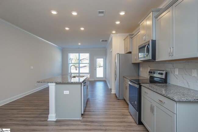 Building Photo - 204 Reynard Trl