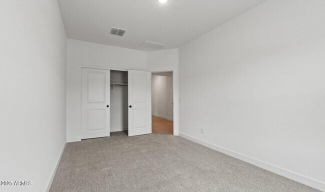 Building Photo - 7426 S 76th Dr