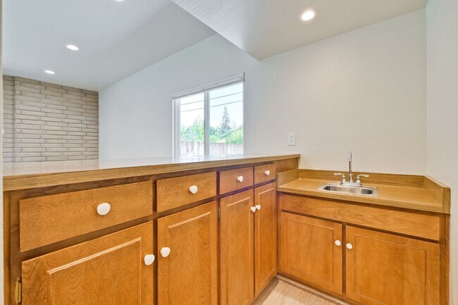 Building Photo - Gorgeous Newly Remodeled Saratoga Golden T...