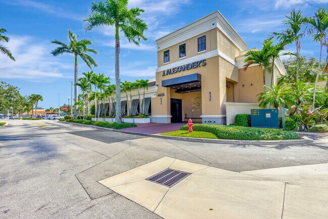 Building Photo - 4924 Pointe Midtown Way