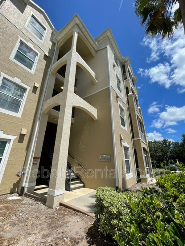 Building Photo - 7801 Point Meadows Dr