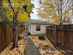 Building Photo - 2927 SE 170th Ave
