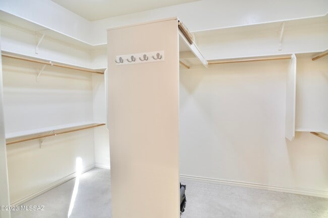 Building Photo - 12129 N Tall Grass Dr