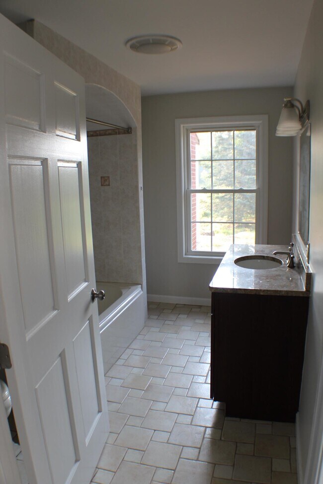 Building Photo - 53 Carpenter Rd