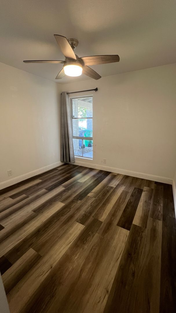 Building Photo - UPGRADED 4 bedroom 2 bathroom home