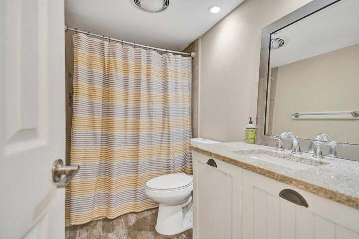 Building Photo - 2070 Homewood Blvd