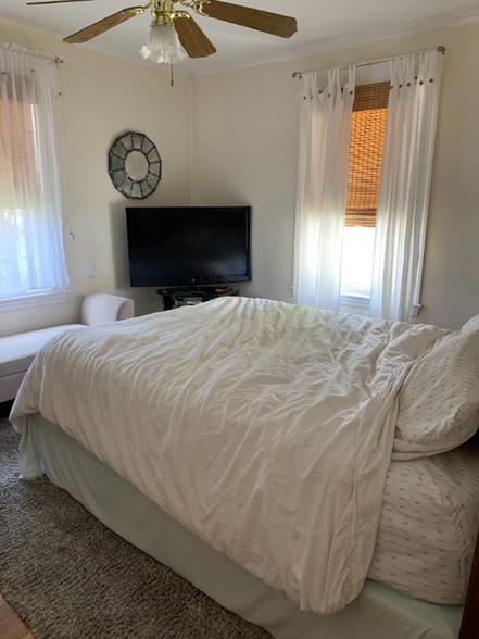 Building Photo - 2 2nd St