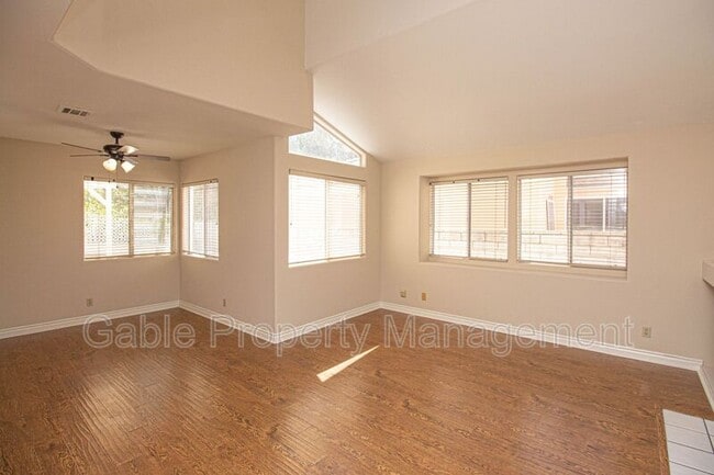 Building Photo - 25804 Dickens Ct