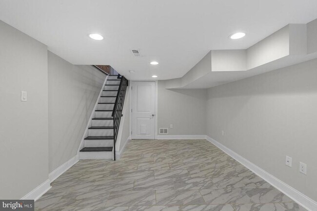 Building Photo - 2045 Wilder St