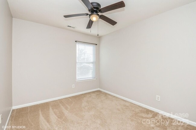 Building Photo - 2327 Crosscut Dr