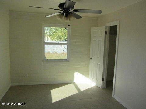 Building Photo - 116 E Cullumber Ave