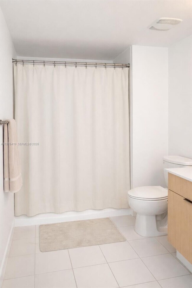 Building Photo - 1861 NW S River Dr