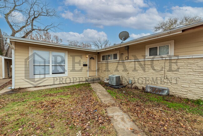 Primary Photo - 5110 E Pawnee St