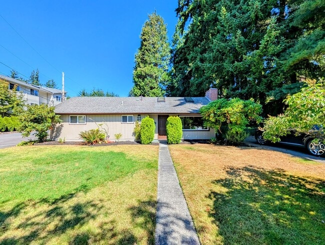 Primary Photo - 3bd/.75ba Lynnwood Home