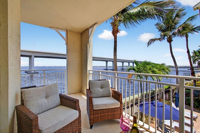 Building Photo - 275 NW Flagler Ave