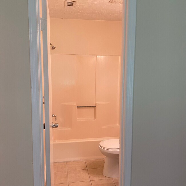 Building Photo - 6408 Baker Ct