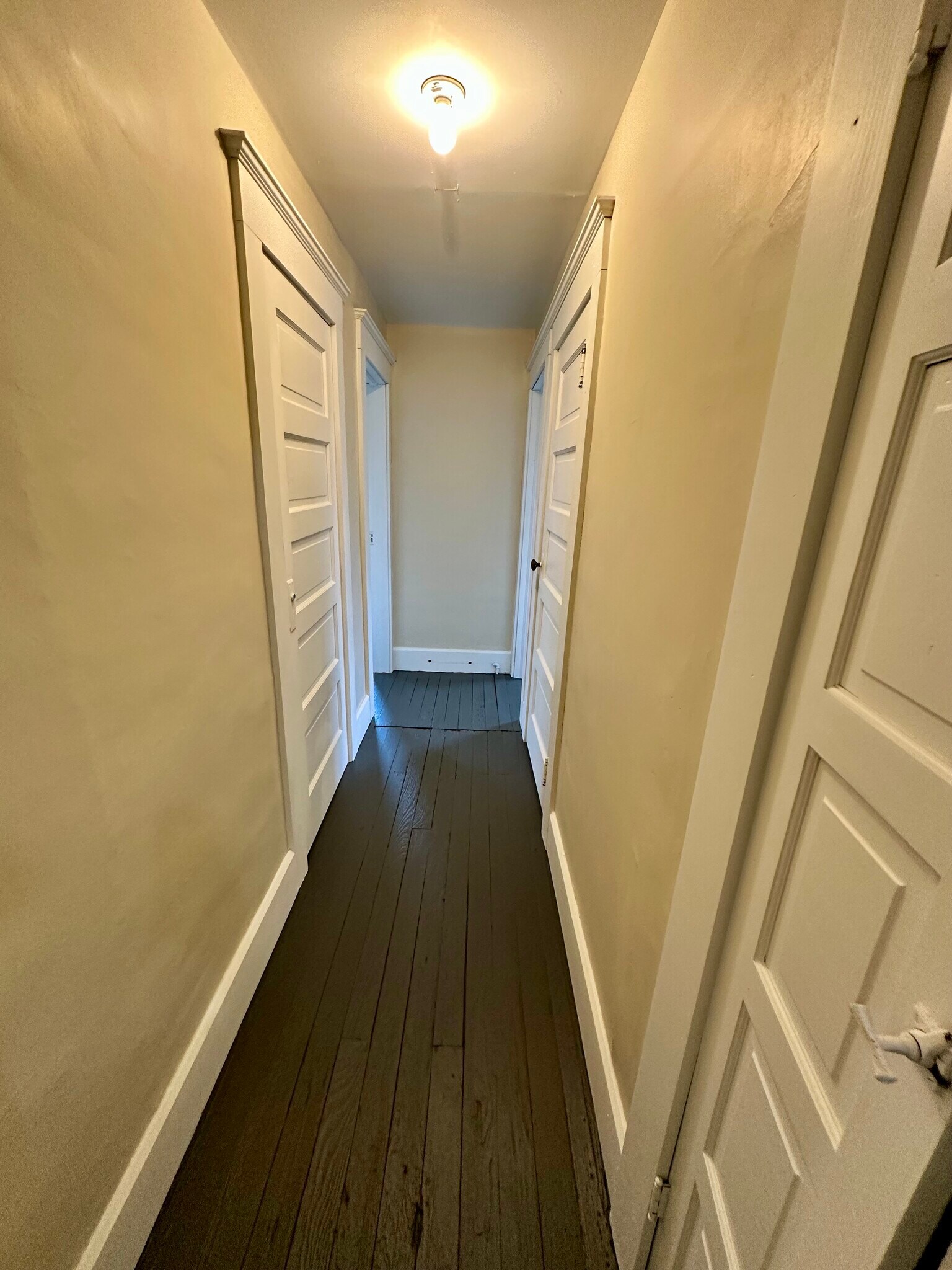 Building Photo - 735 Fountain Sq