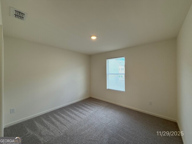 Building Photo - 148 Flowering Cherry St