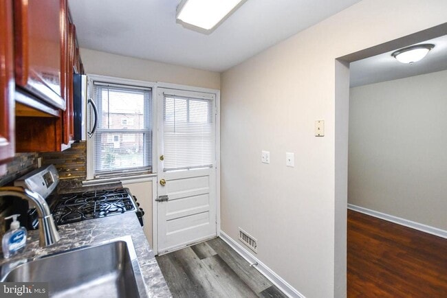 Building Photo - 4773 Elison Ave