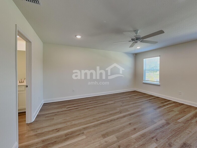 Building Photo - 2508 Feather Crst Dr