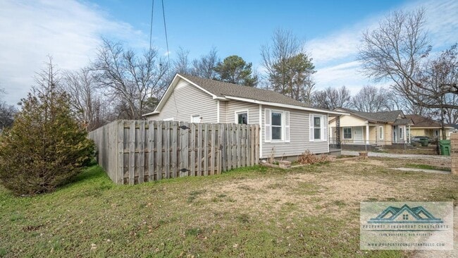 Building Photo - 2024 1st St SW