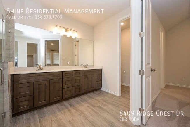 Building Photo - 8409 Ridge Crest Dr