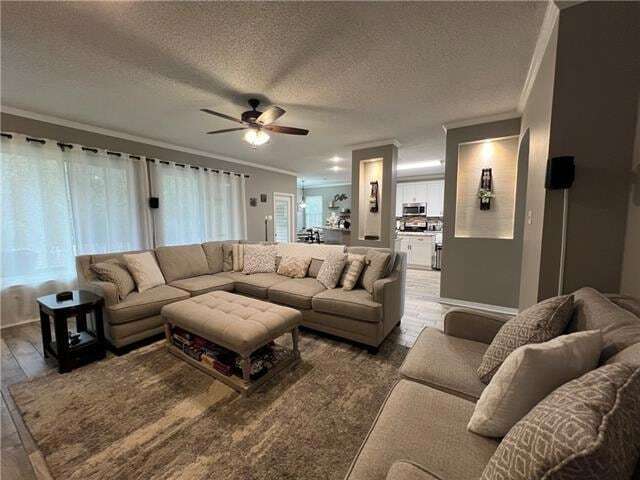 Building Photo - 584 Jack Dr