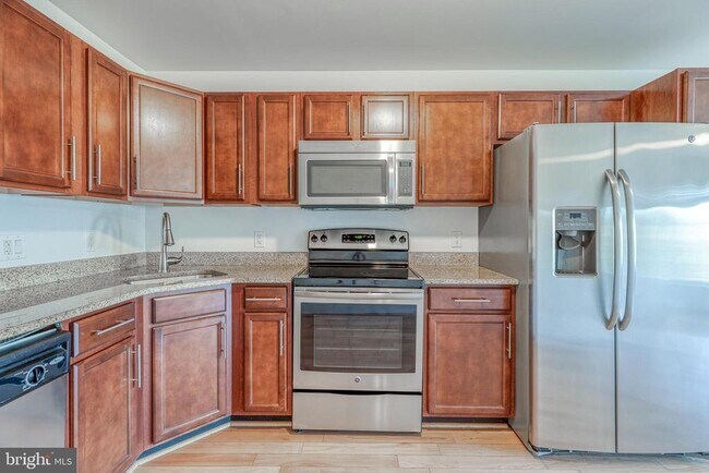 Building Photo - 4122 Haverford Ave