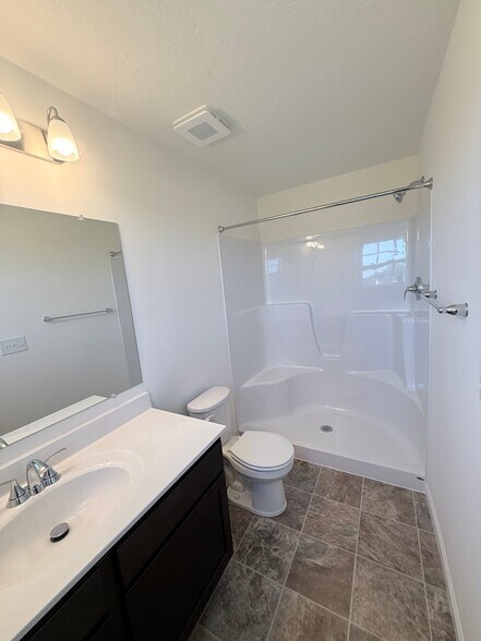 Building Photo - 3621 Fieldstone Dr