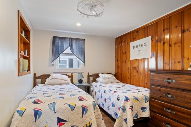 Building Photo - 23 Diane Ln