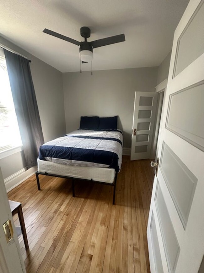 Building Photo - 4 Bed, 2 Bath Single Family Home - Crosby