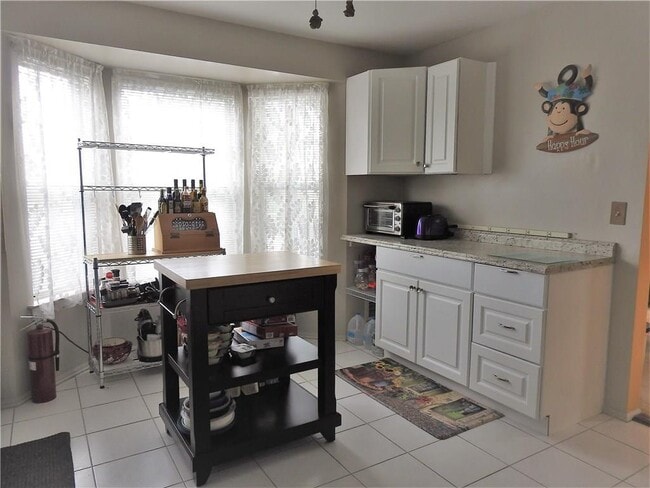 Building Photo - 708 Stony Brook Way