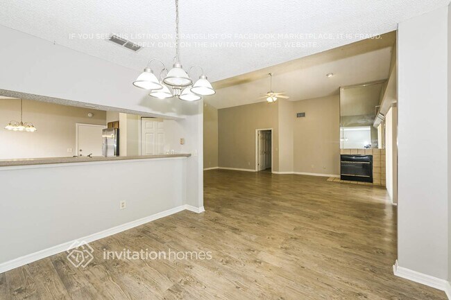 Building Photo - 1371 High Plains Dr W