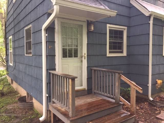 Building Photo - 9 Yorkshire Ave