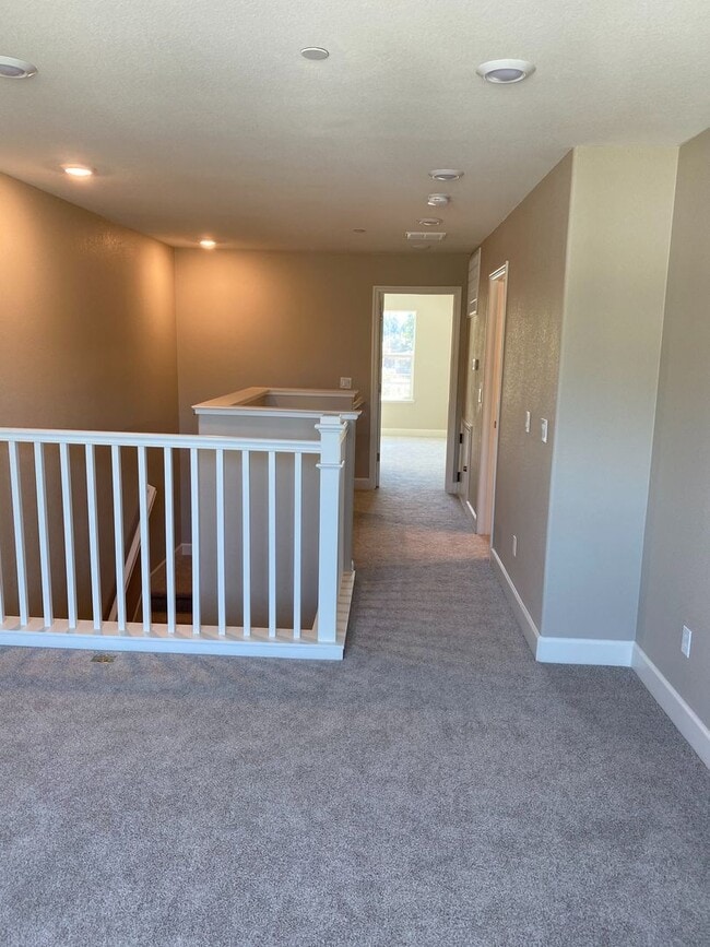 Building Photo - 114 Wallace Cir